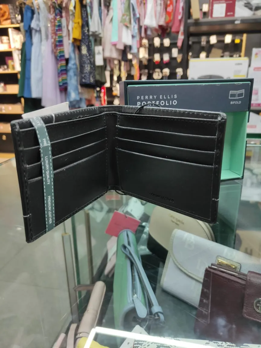 Perry Ellis Portfolio Bifold Leather Wallet
