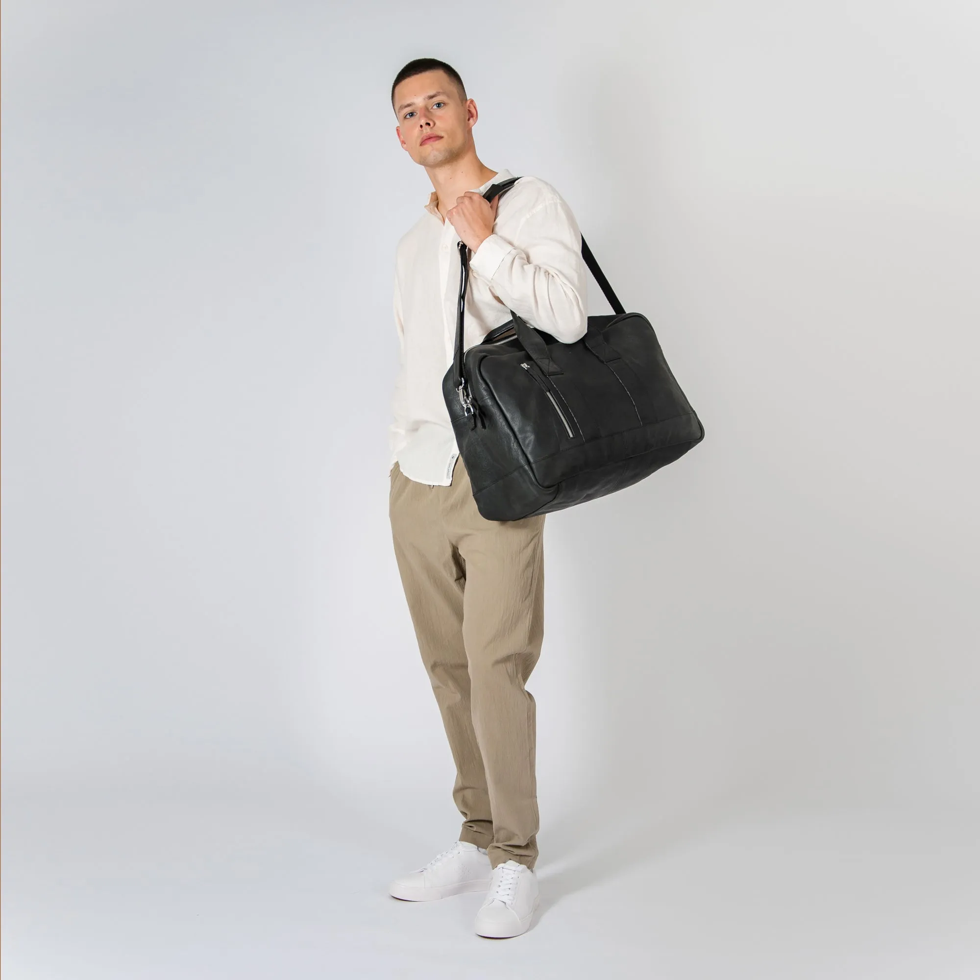 stillDundee Weekend Bag