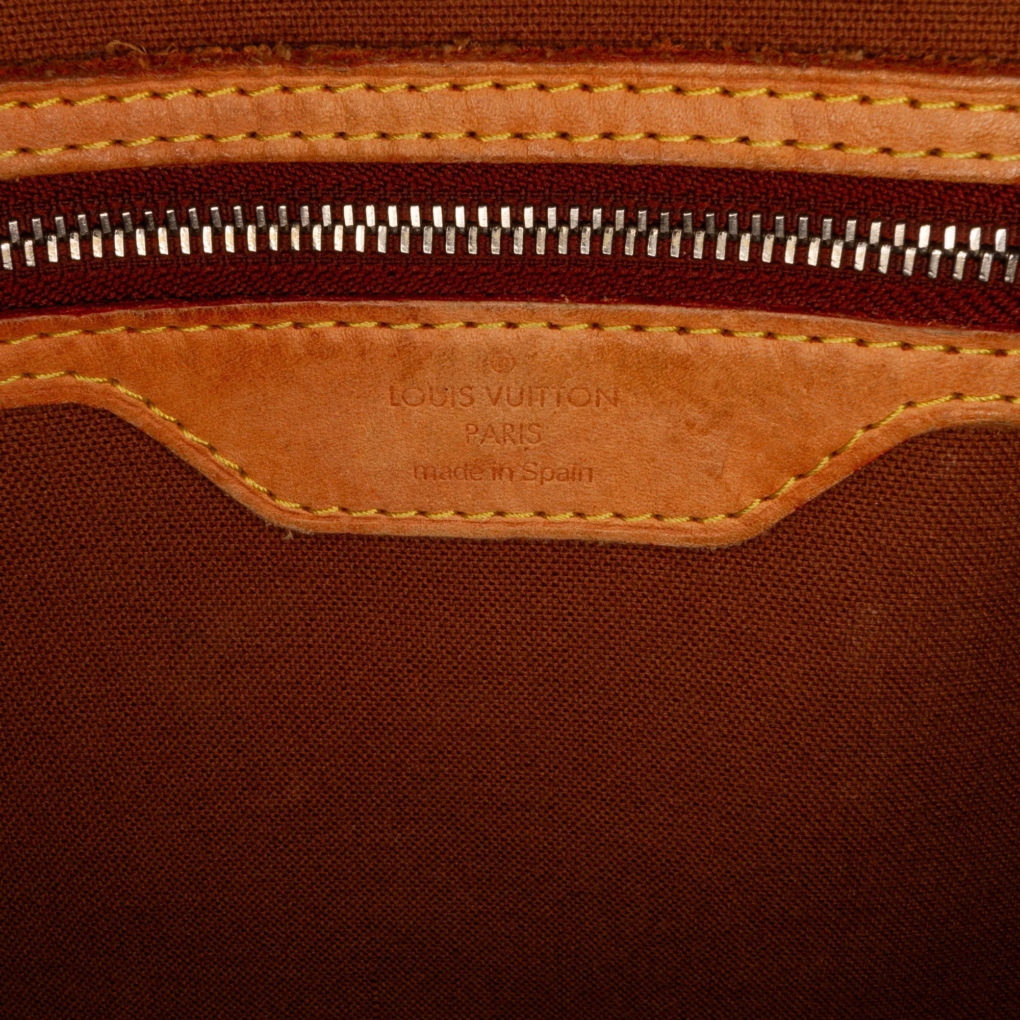 Trendy Inspired Louis Vuitton Abbesses Messenger Monogram Canvas
