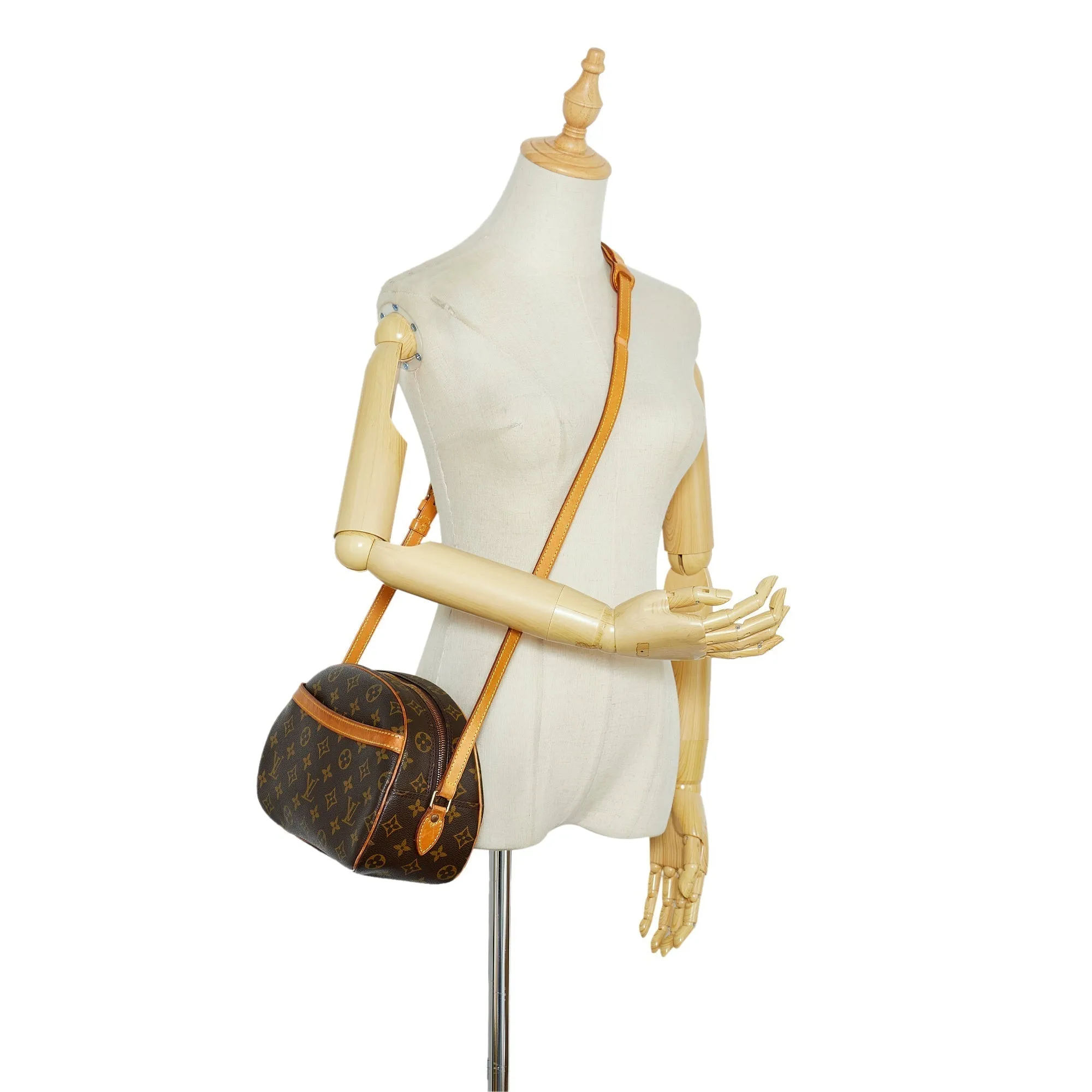 Trendy Inspired Louis Vuitton Blois Monogram Canvas
